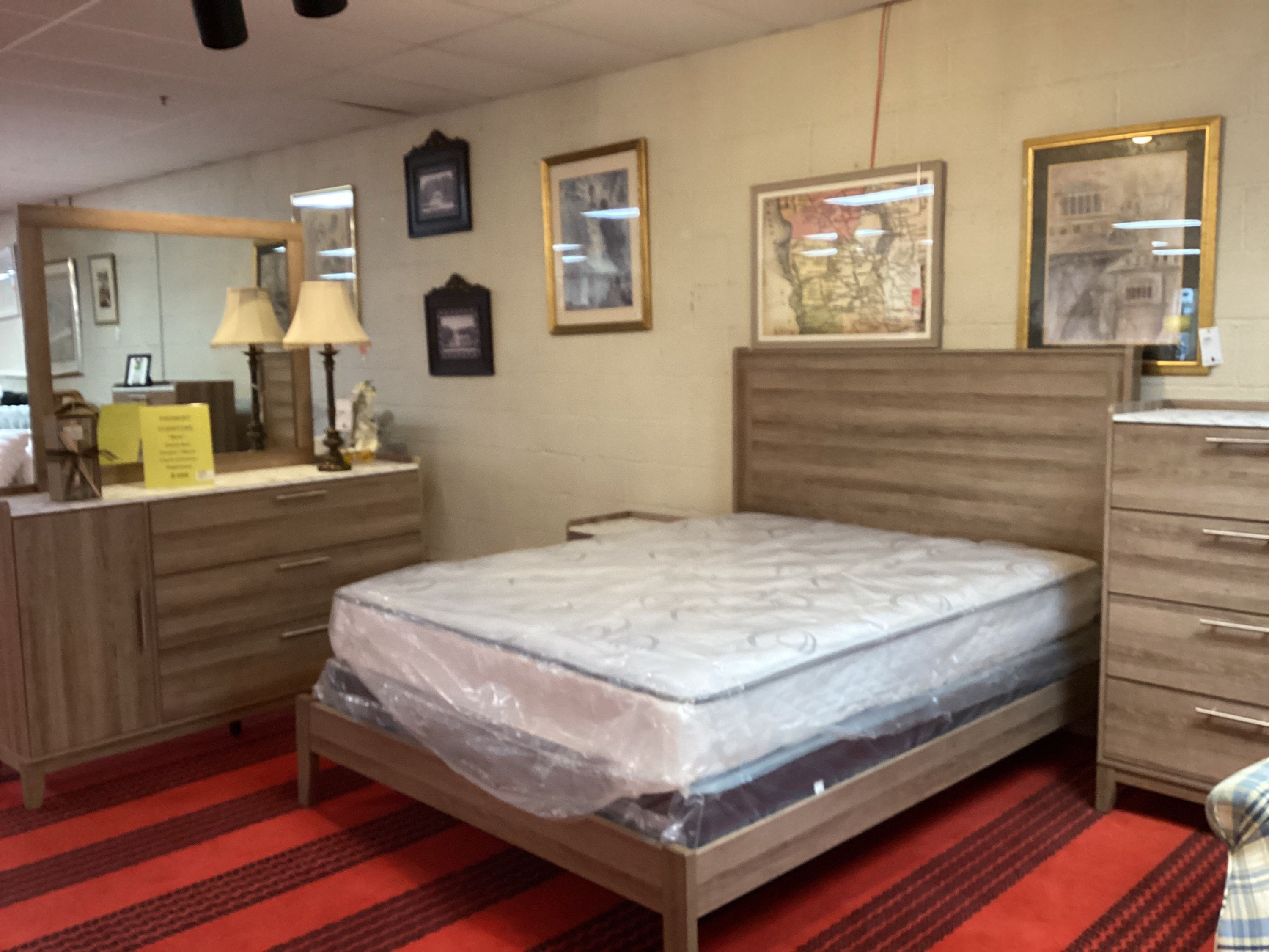 Piedmont Furniture NEW Queen Bed Set  Bed, Dresser & Mirror, Chest & Nightstand