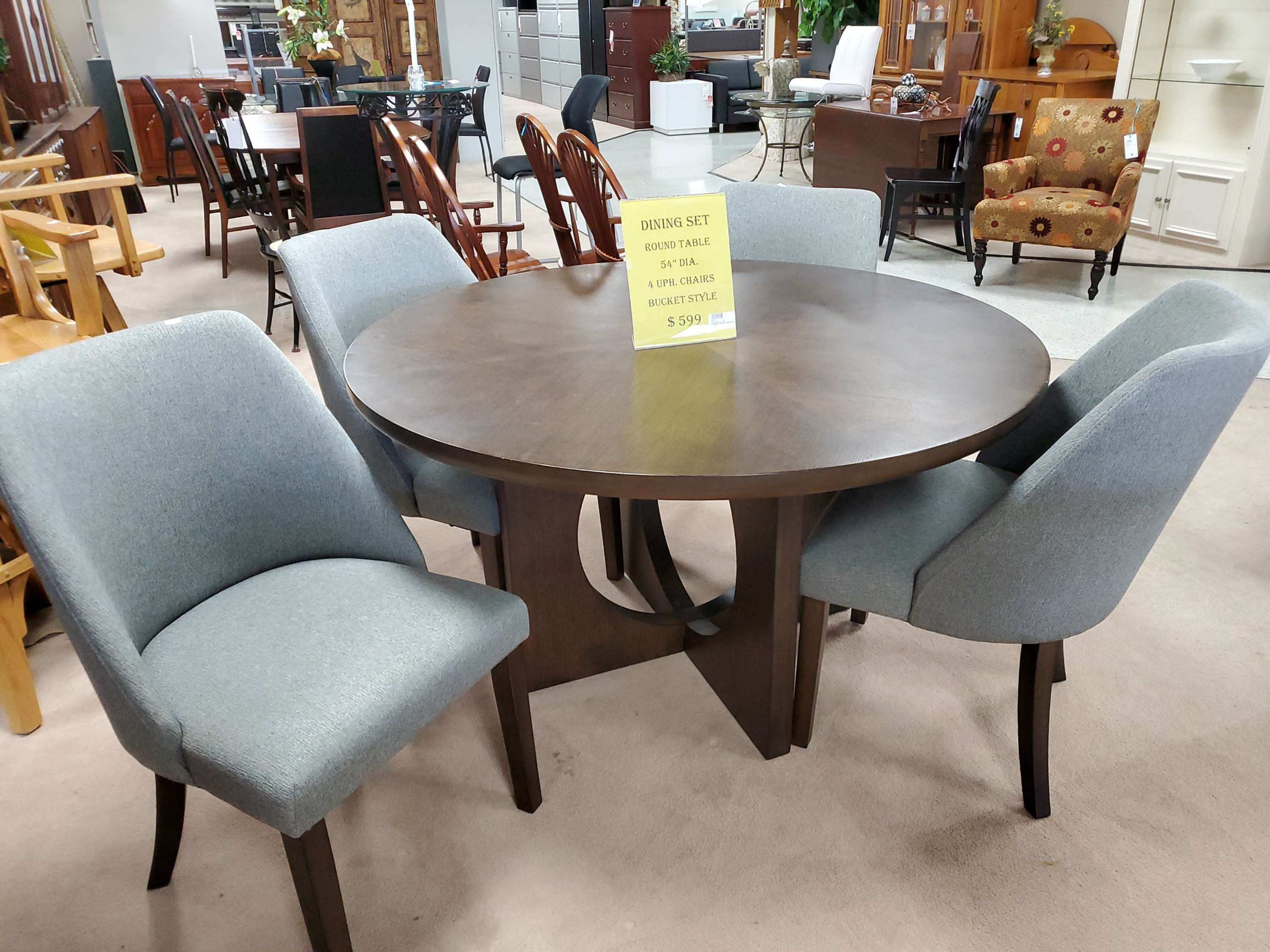Round Dining Table & 4 Chairs
