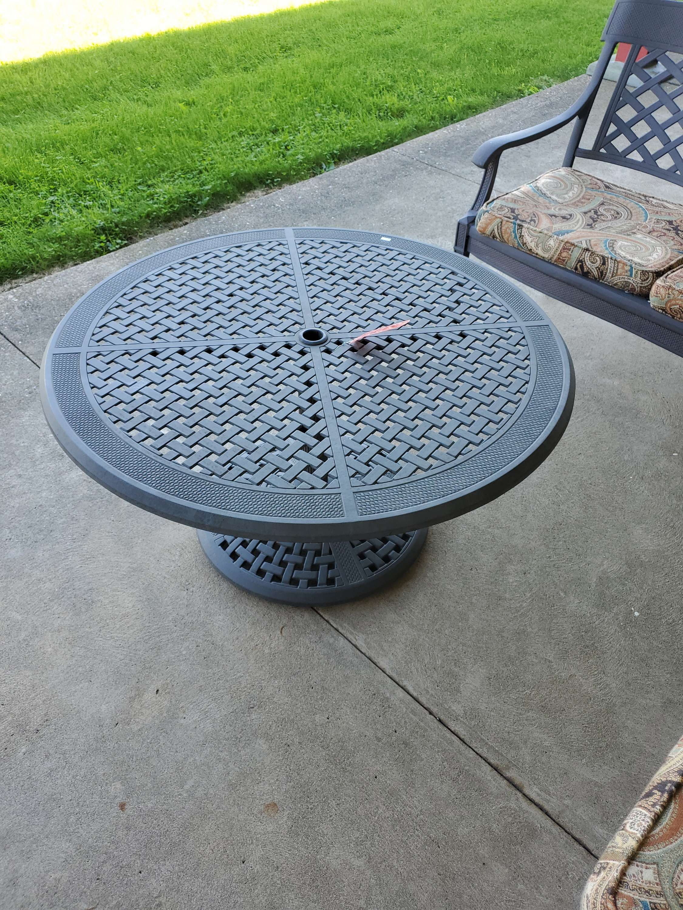 Outdoor Coffee table  Garden Treasures