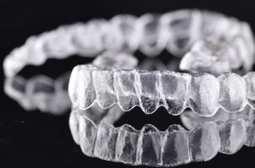 Clear retainer dual arch