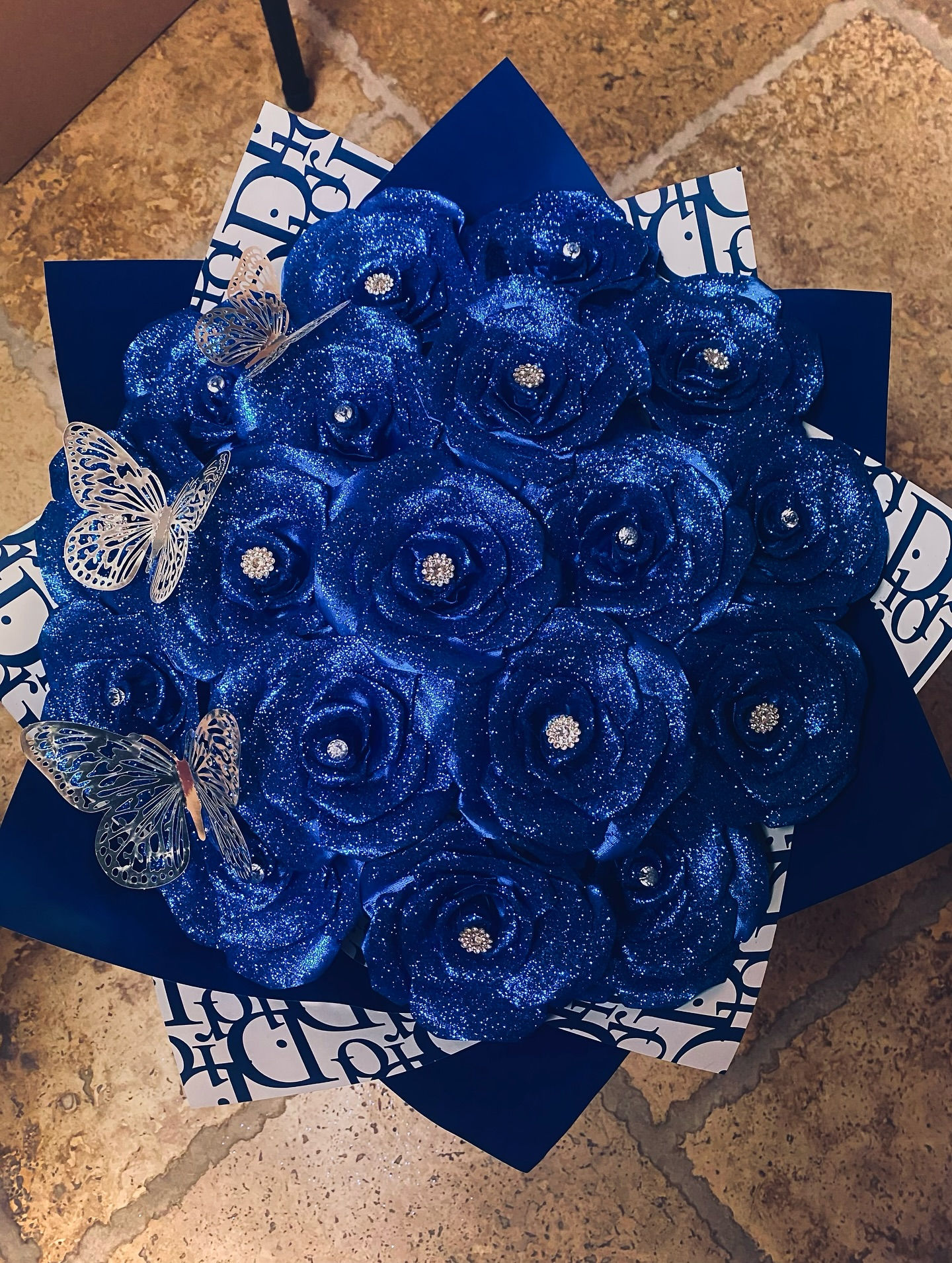 18ct Eternal Rose Glitter Bouquet