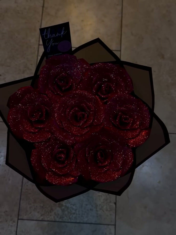 Thumbnail: 7ct Glitter Eternal Rose Bouquet