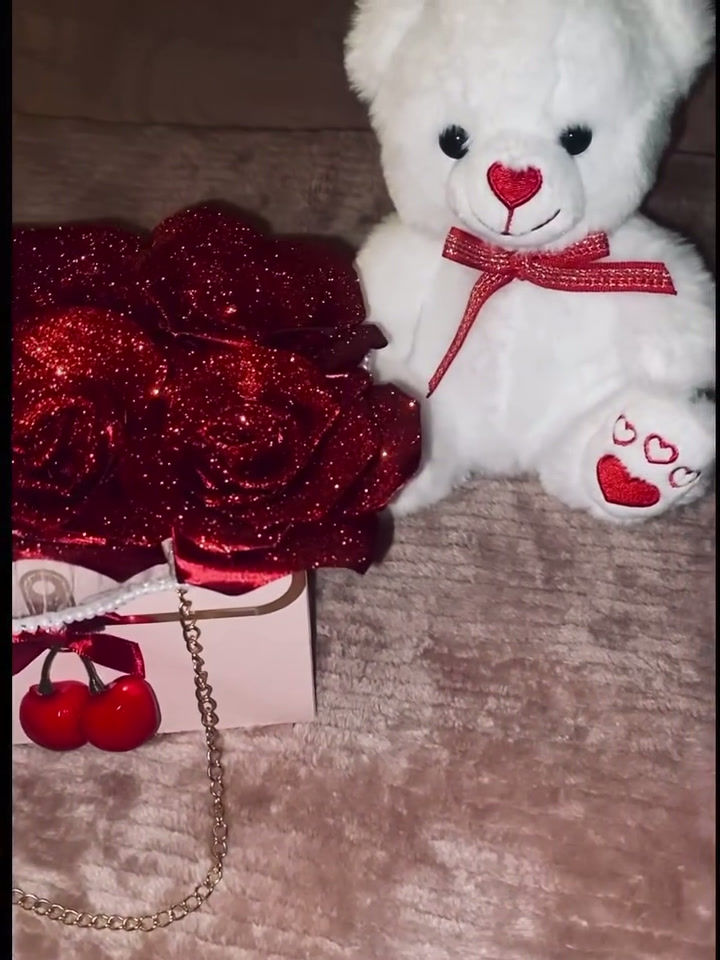 Thumbnail: Valentine's Day Themed Glitter Purse