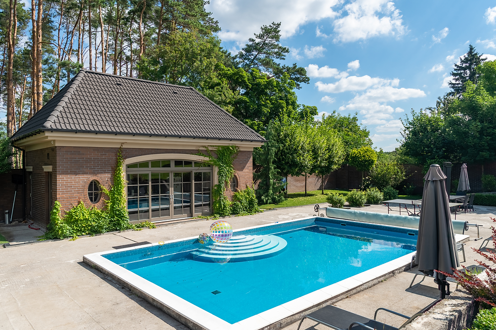 The Benefits of a Plunge Pool: Why Smaller Pools Are the Future