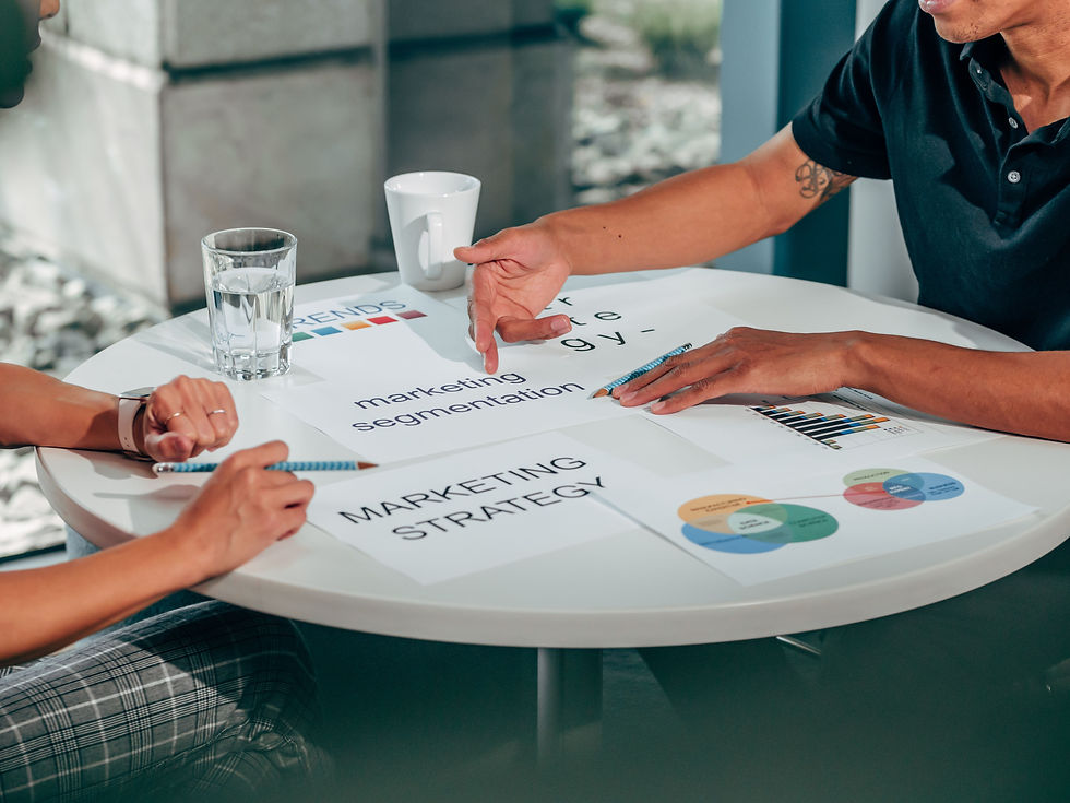 B2B content marketing and SEO strategy meeting focused on developing an effective digital marketing plan.
