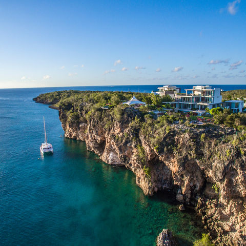 Your Private Resort Experience, Delivered