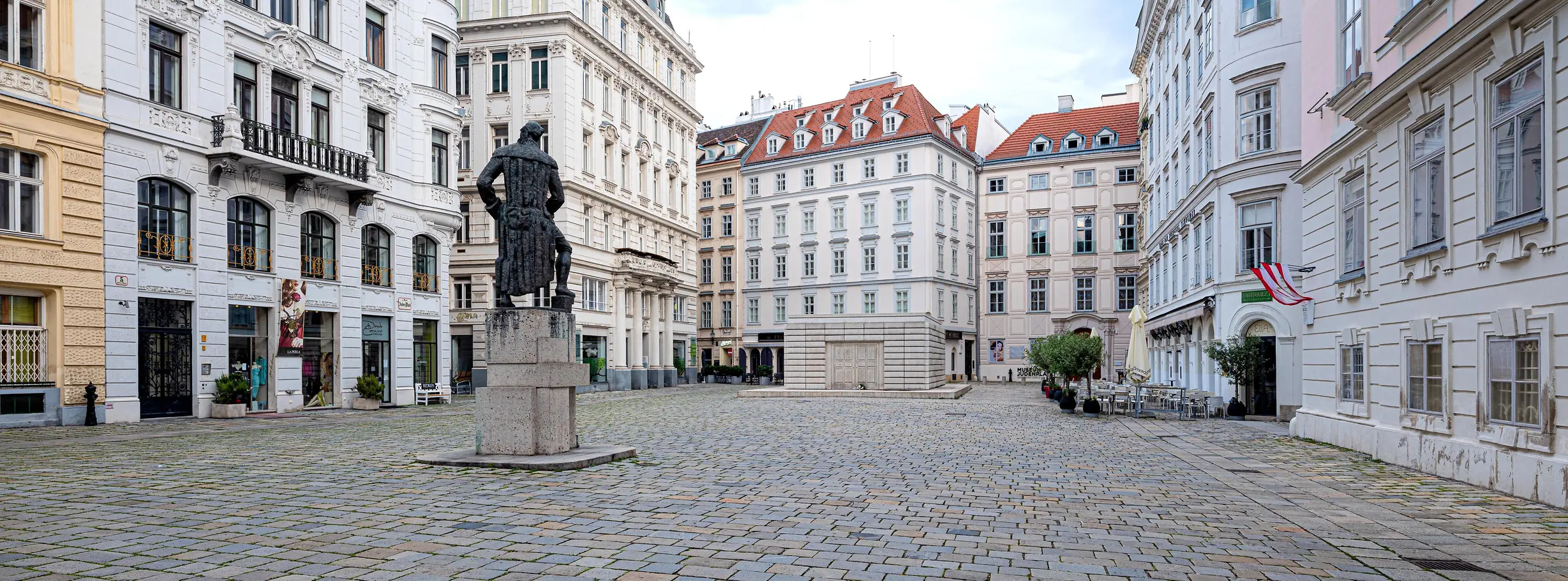 mahnmal-am-judenplatz.webp