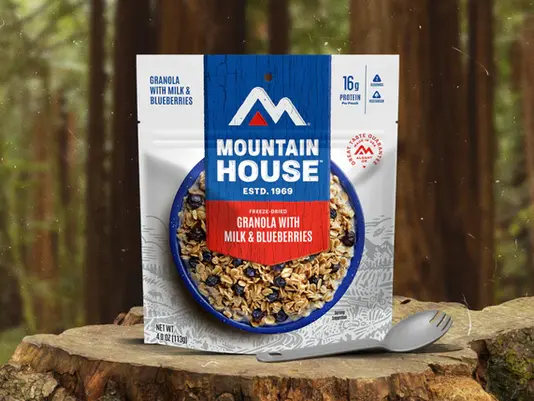 What Hikers Actually Eat on Trail: The Freeze-Dried Food Boom