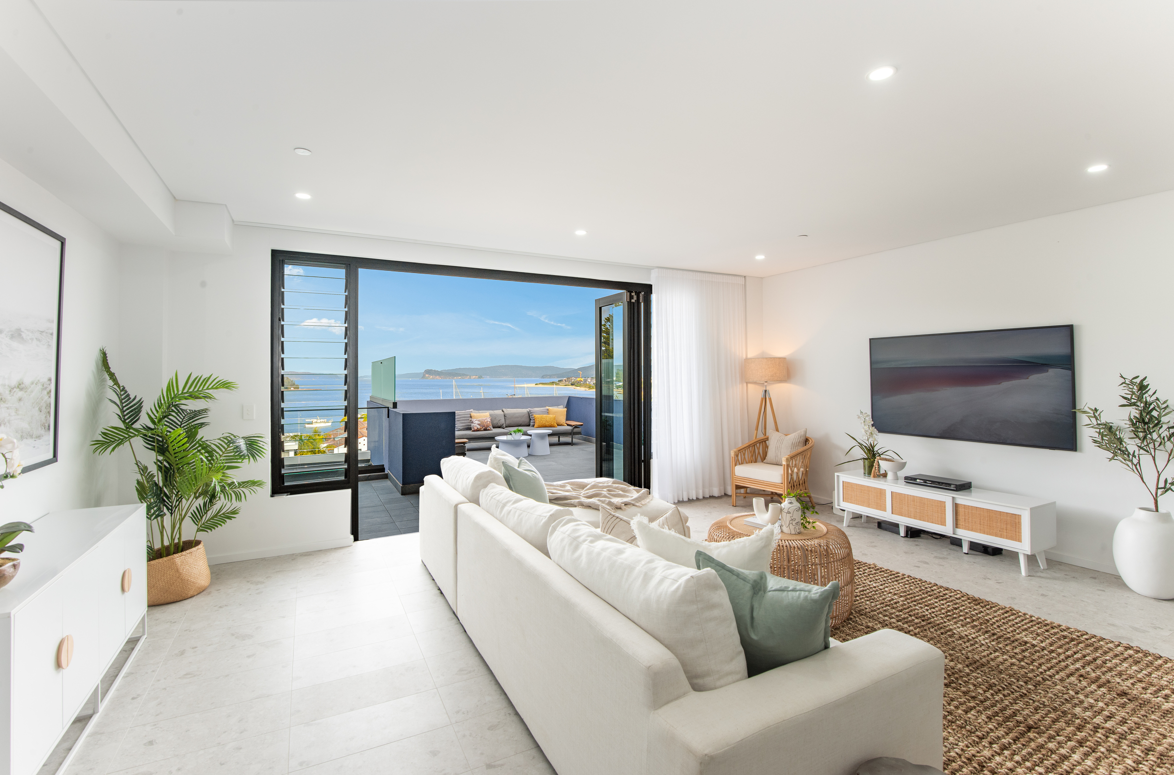 408//327, Ettalong Beach - Thumbnail 2