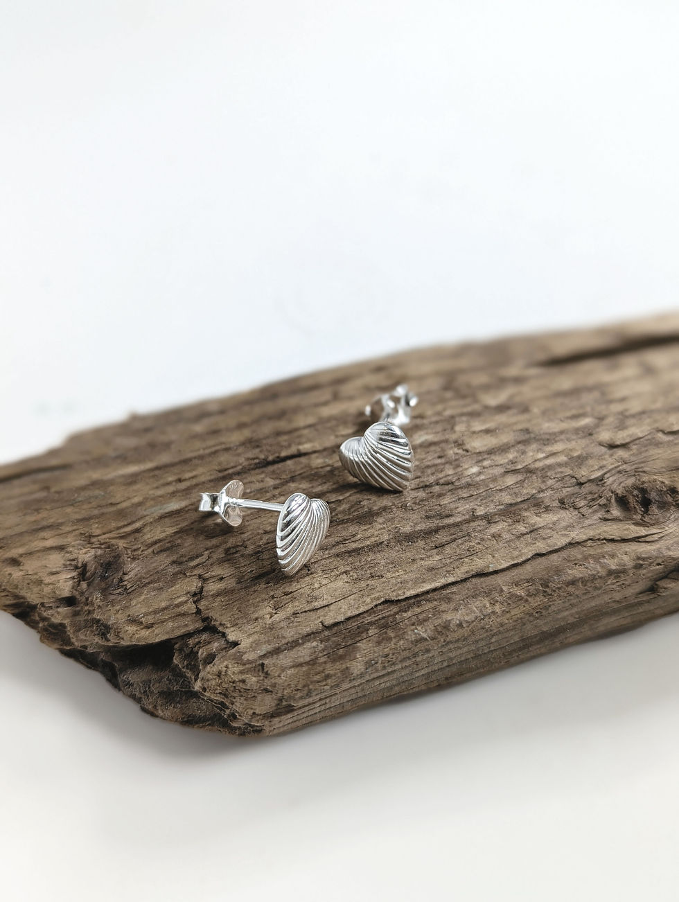 Thumbnail: Sterling Silver Scalloped Heart Stud Earrings