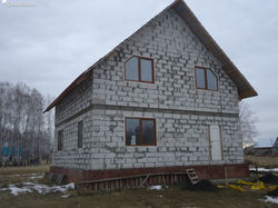 373018551