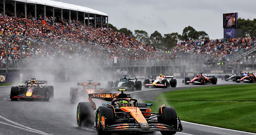Lando Norris leading the 2025 Australian Grand Prix. Photo courtesy of RacingNews365.