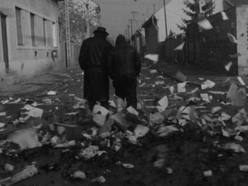 A kolhoz ablakába sose süt be a nap – Sátántangó