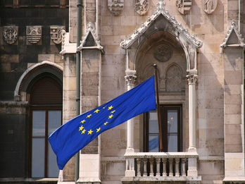 Európának áll a zászló