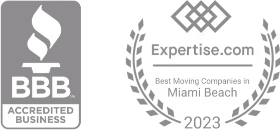 Moving Company experts packing boxes for long distance transport