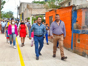 Entrega Hernández Badillo pavimentación hidráulica