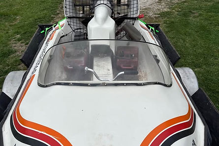 Hoverstar Hovercraft on trailer front overview.jpg