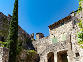 7 Picture-Perfect Provence Towns by Guest Editor, Janine Marsh