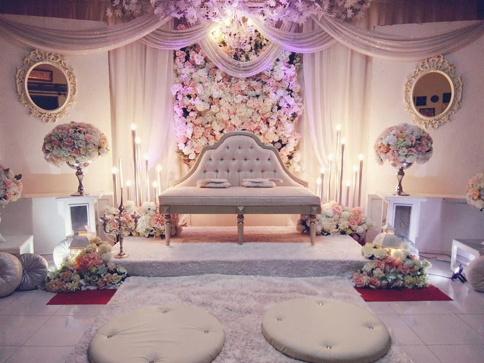 Thumbnail: NFL Bridal Gallery & Decor