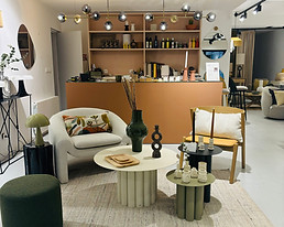 Agencement d’une boutique et sélection de mobilier par Wunder Studio