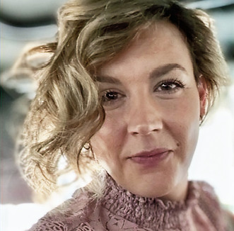 Headshot 2_edited_edited.jpg