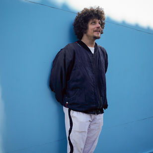 Chico Chico anuncia data extra da turnê “Let It Burn / Deixa Arder” em BH, no dia 07 de novembro