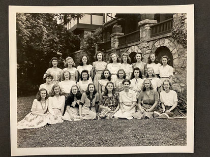 KU Pi Beta Phis in 1942-43