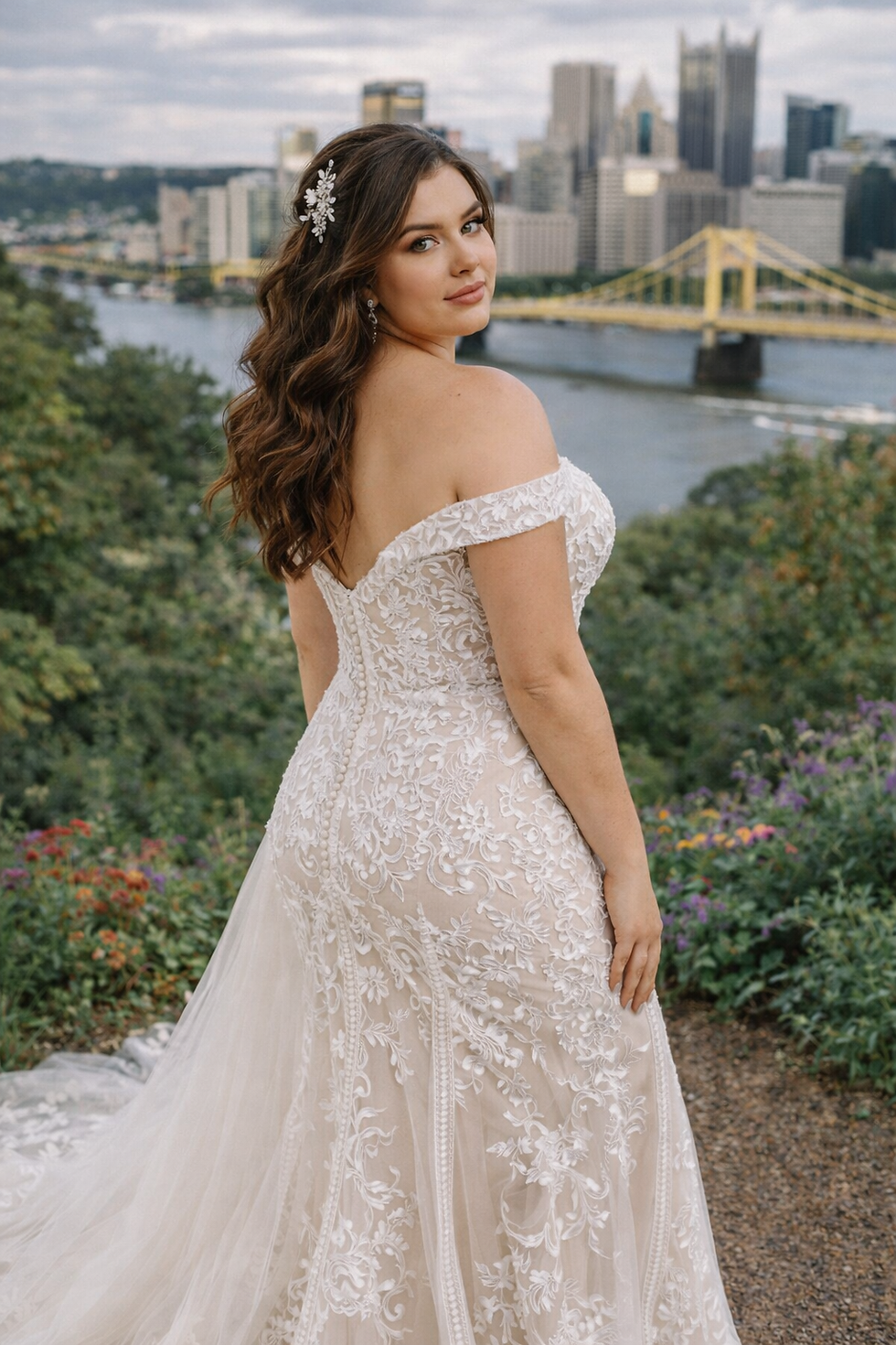 Thumbnail: Inka - Gorgeous Lace Fit and Flare Detachable Train Wedding Dress