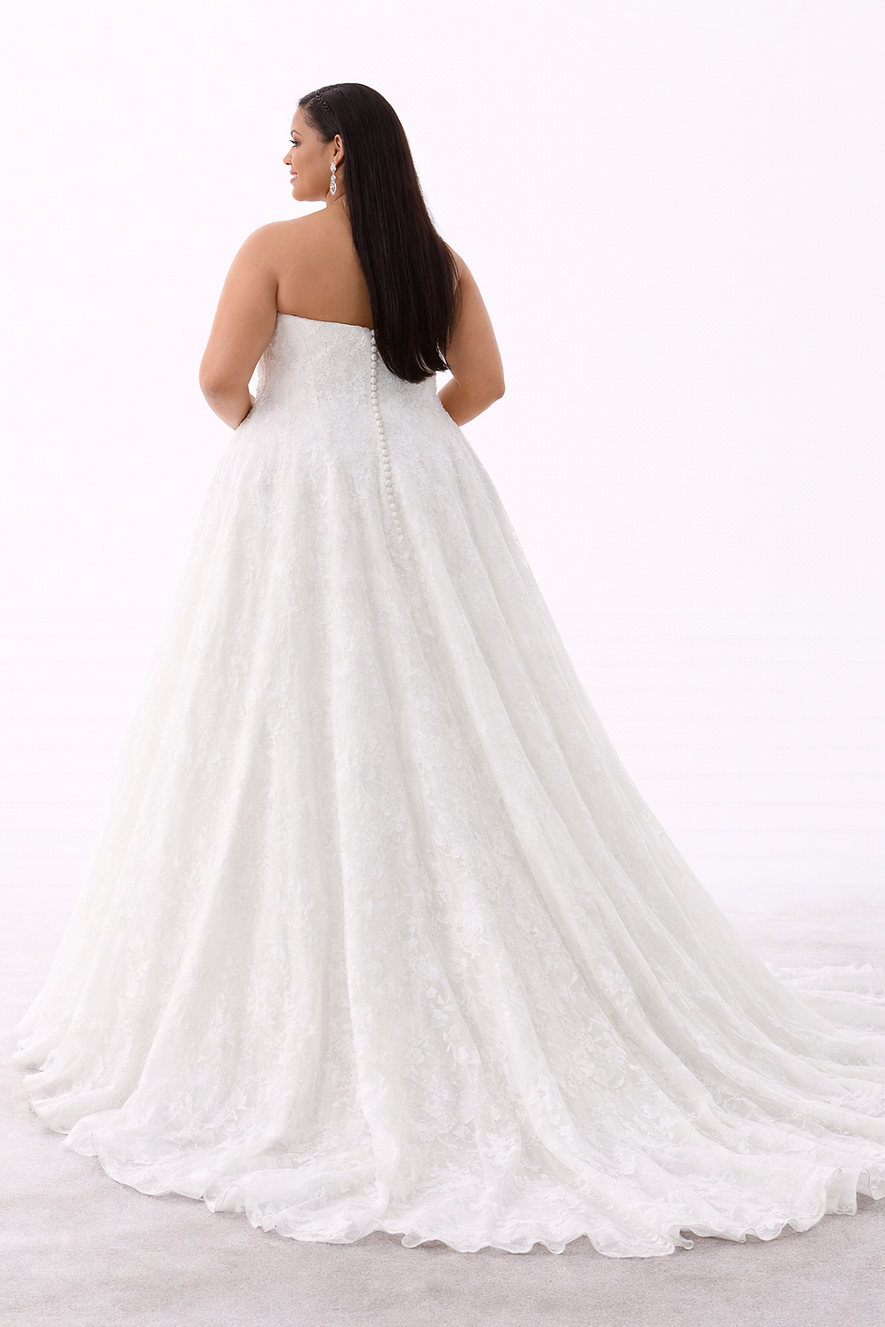 Thumbnail: Evelynn Wedding Dress – Lace Ball Gown with Sweetheart Neckline & Floral Appliqu