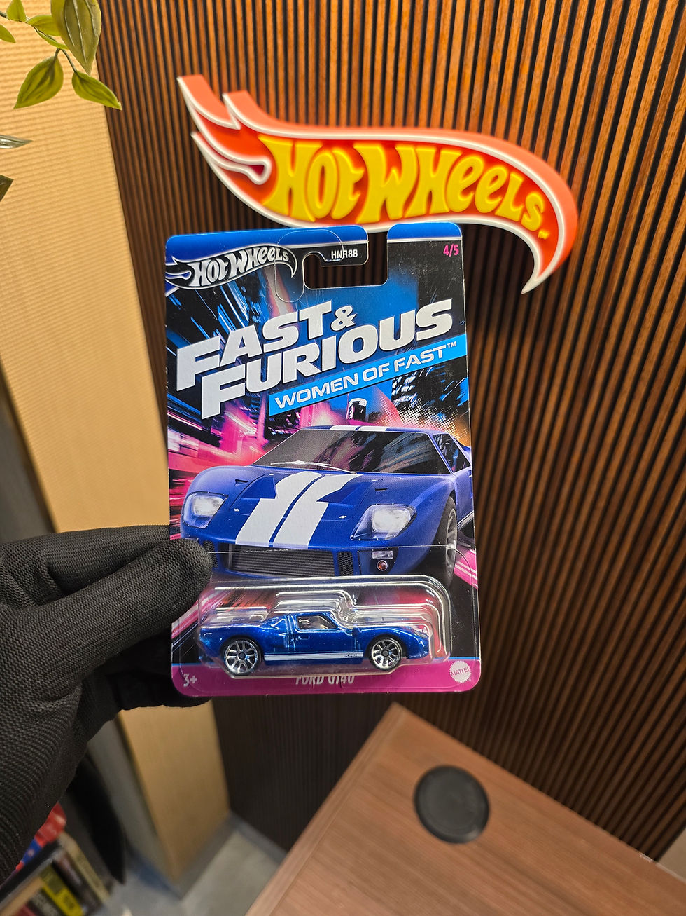 Hot Wheels Ford GT40 die-cast collectible in original blister packaging