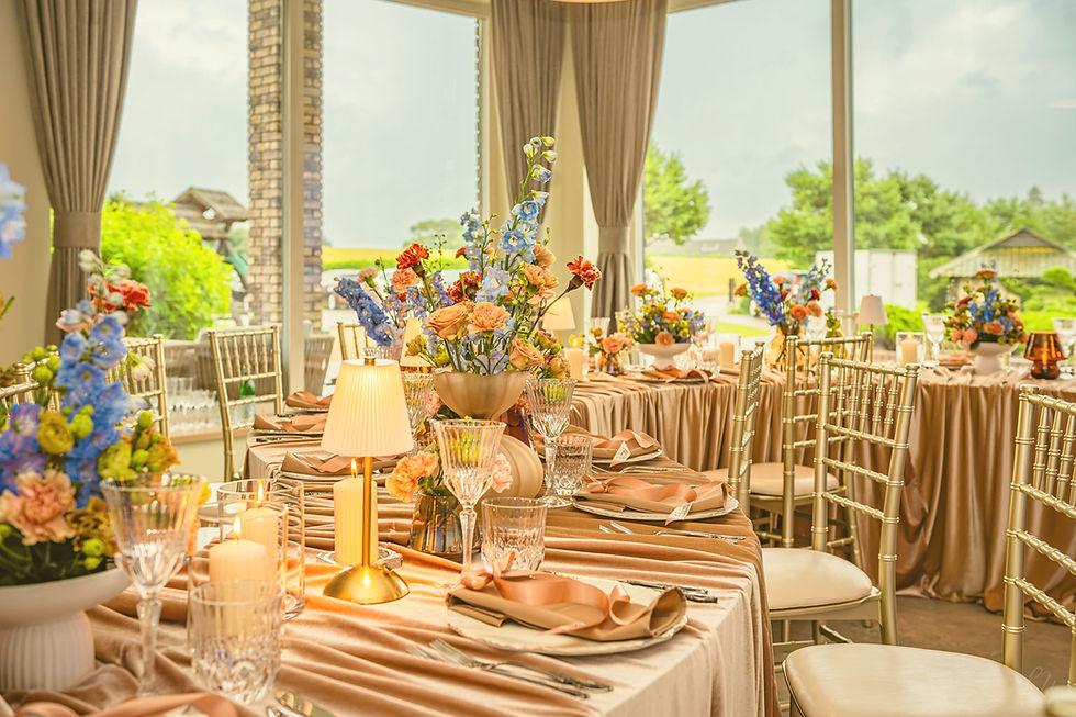 Elegant wedding table setup in Costa Daurada venue