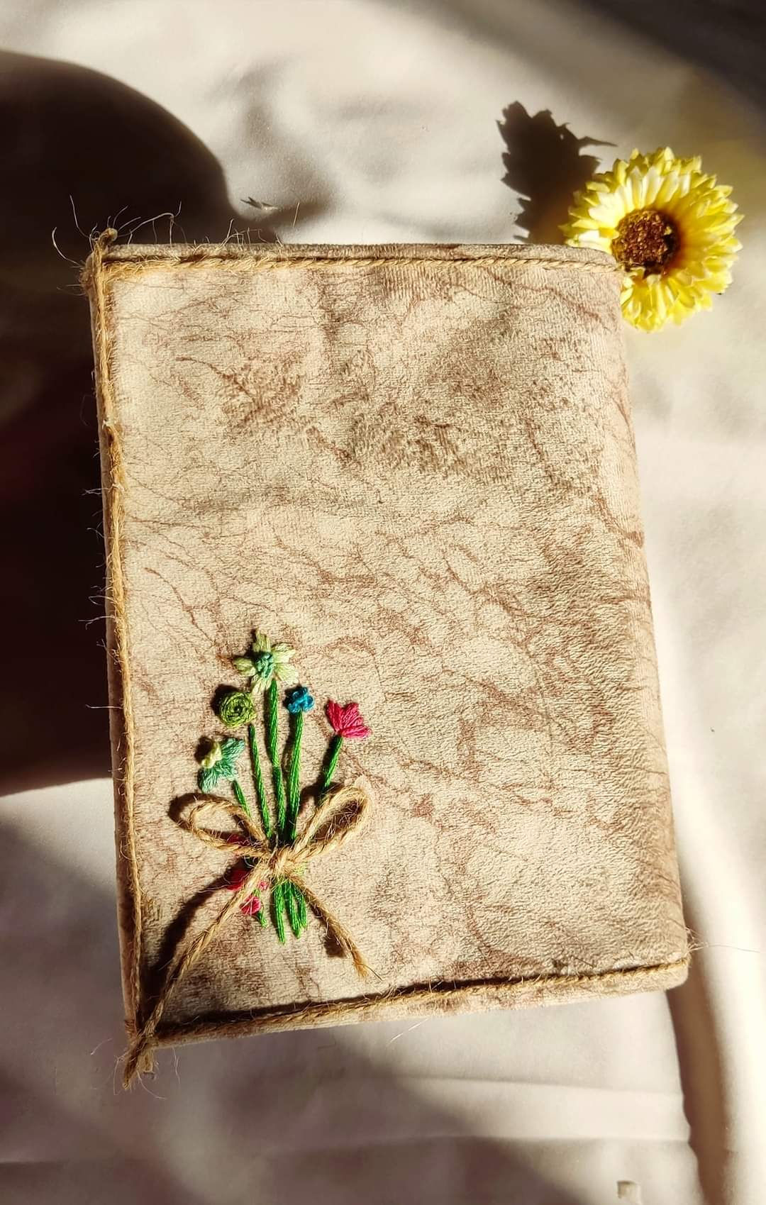 جراب مصحف هاند ميد بتطريز يدوي 🤍