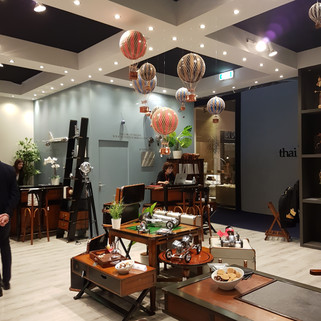 Boutique : ballons décoratifs, mobilier chic