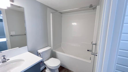 Top Bathroom 1.jpg