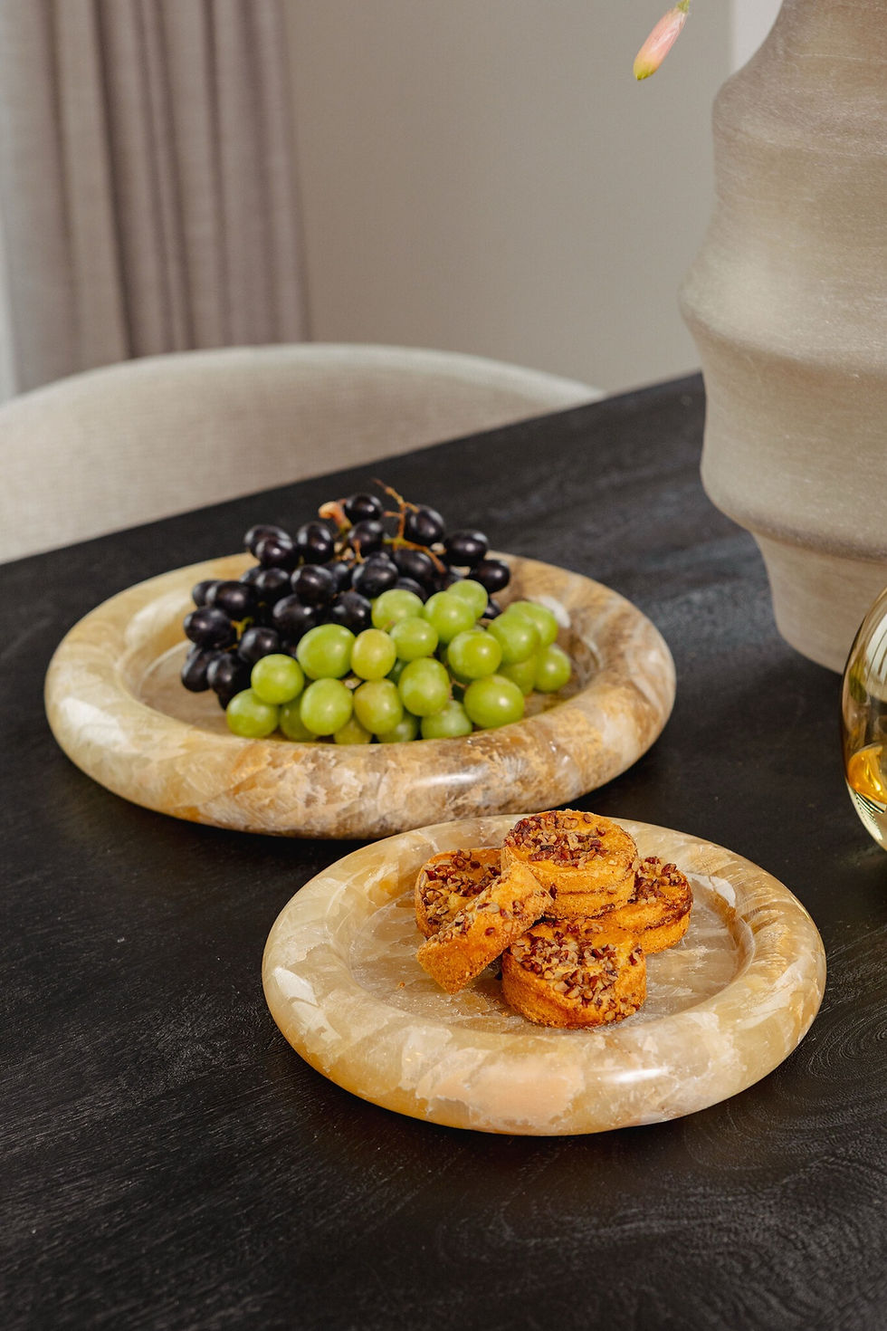Thumbnail: Jiren Onyx Honey round plate with thick border L, 35x35x5cm