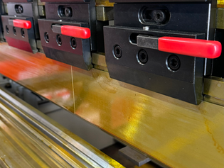 Errores Comunes al Comprar una Plegadora y Cómo Evitarlos