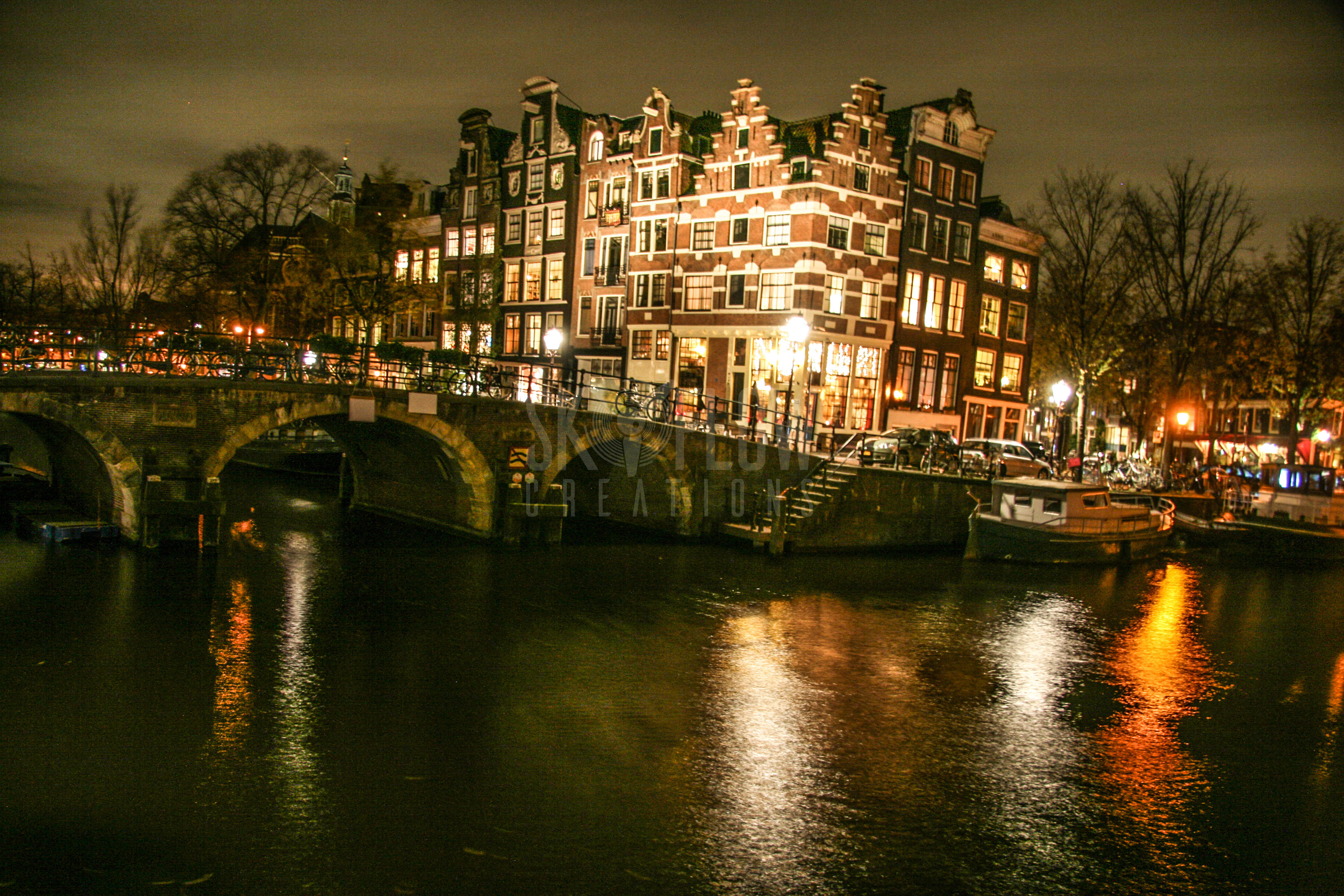 SFC380-Amsterdam canal at night