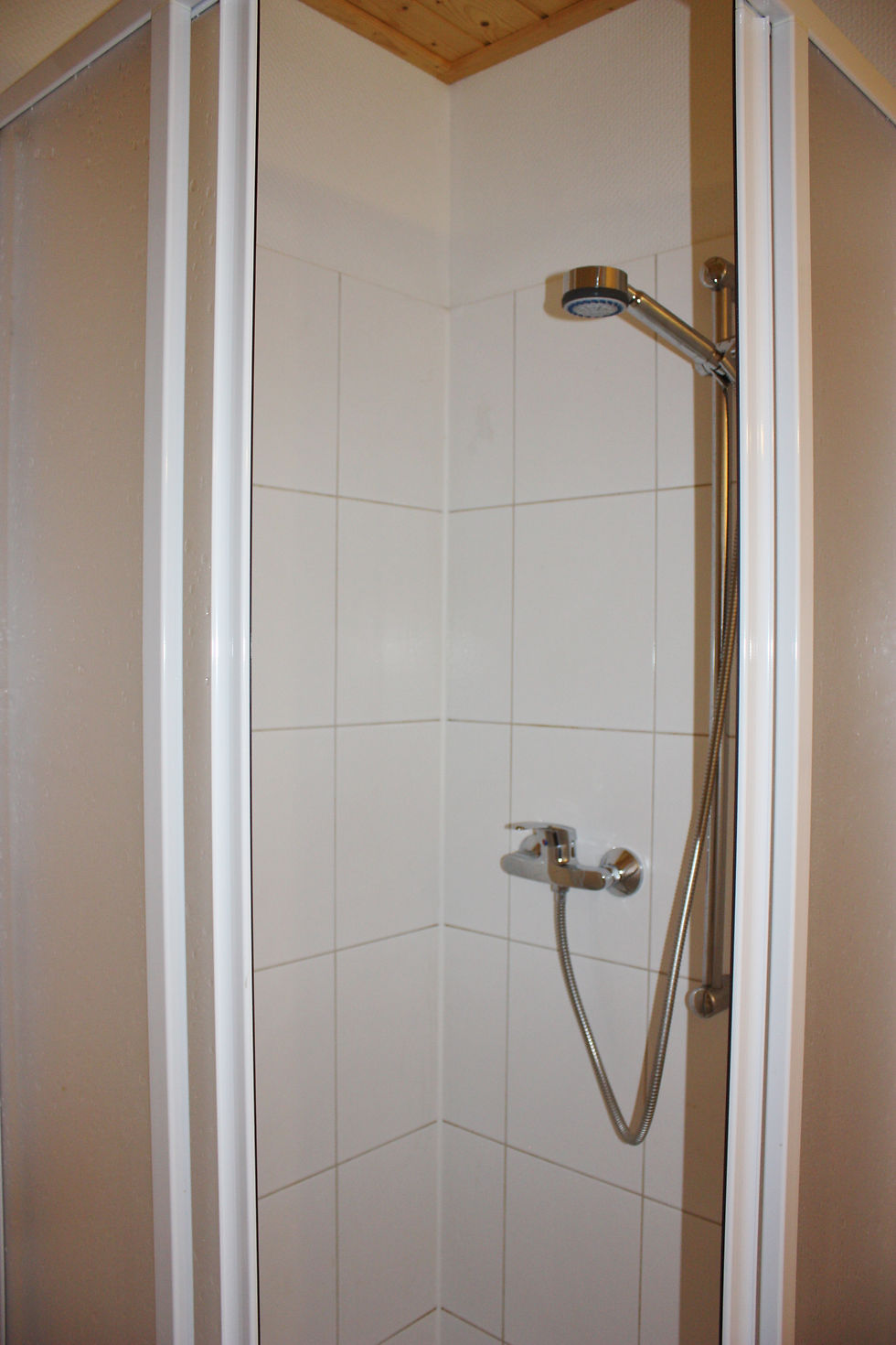 Badezimmer mit Dusche