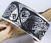 image of Parrot bracelet