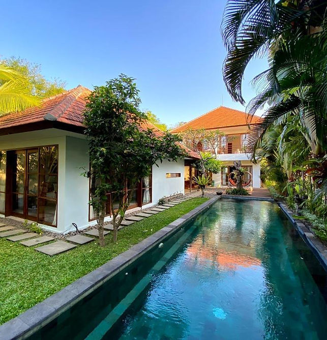 01 Turquoise Villa - Garden.jpg