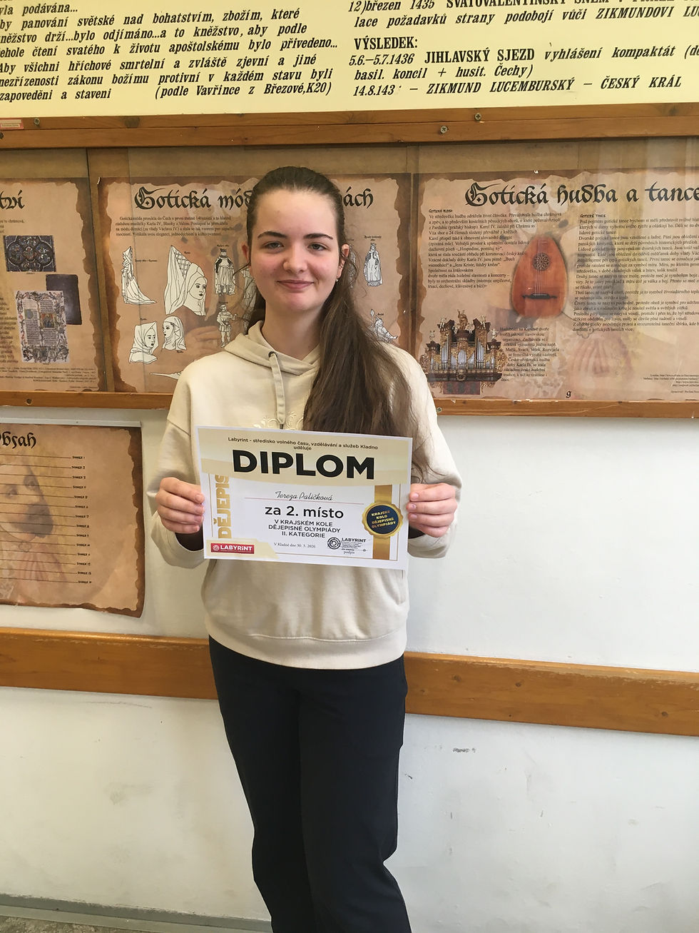 STŘÍBRO V KRAJSKÉM KOLE DĚJEPISNÉ OLYMPIÁDY