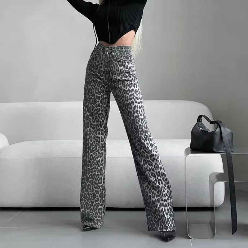 Thumbnail: Vintage Leopard Straight-Leg Jeans
