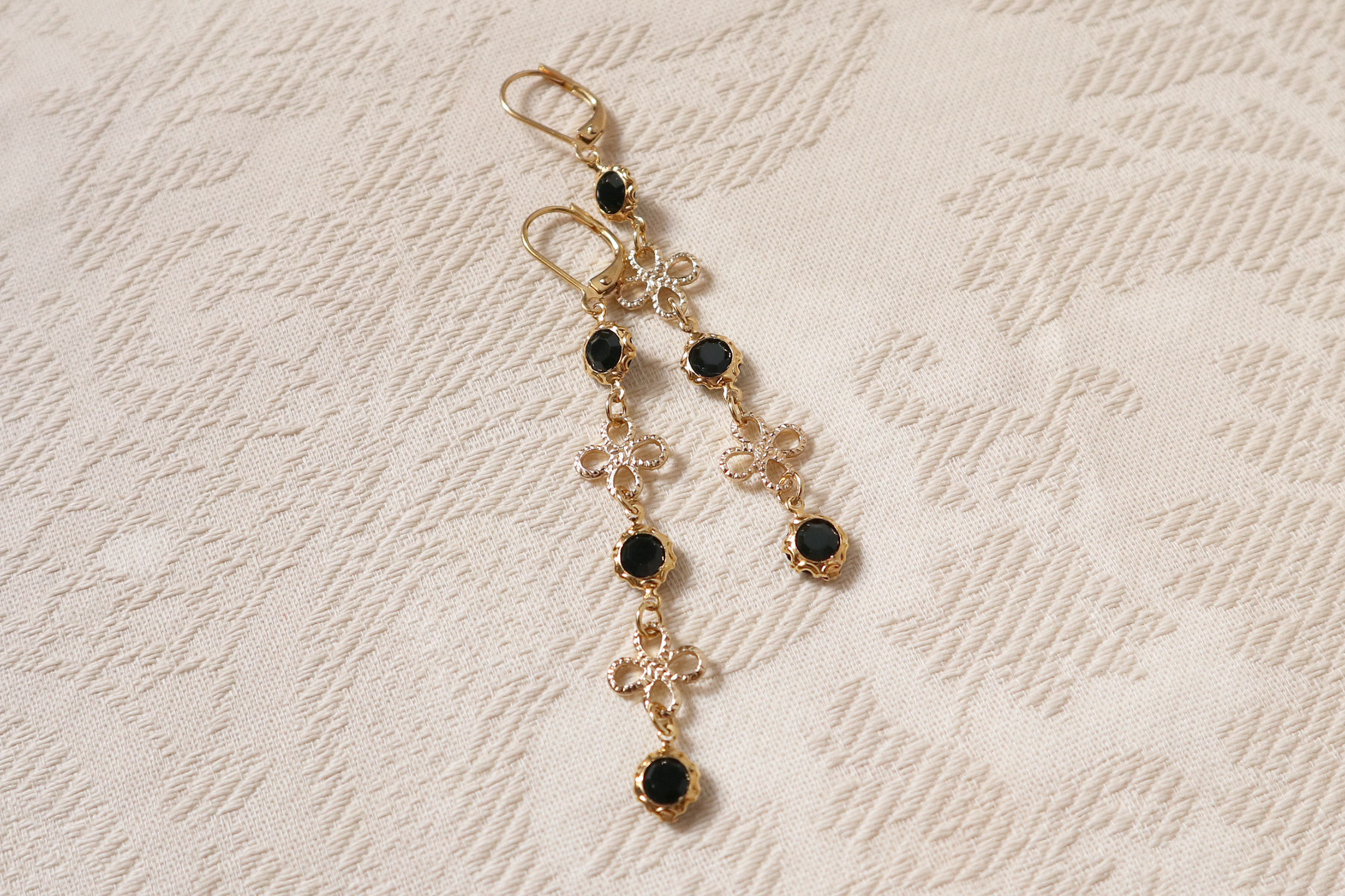 NOIRE EARRINGS