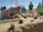 Un participant lance sa bille