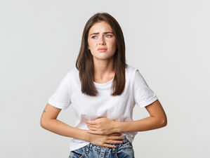 Água ajuda a soltar o intestino?
