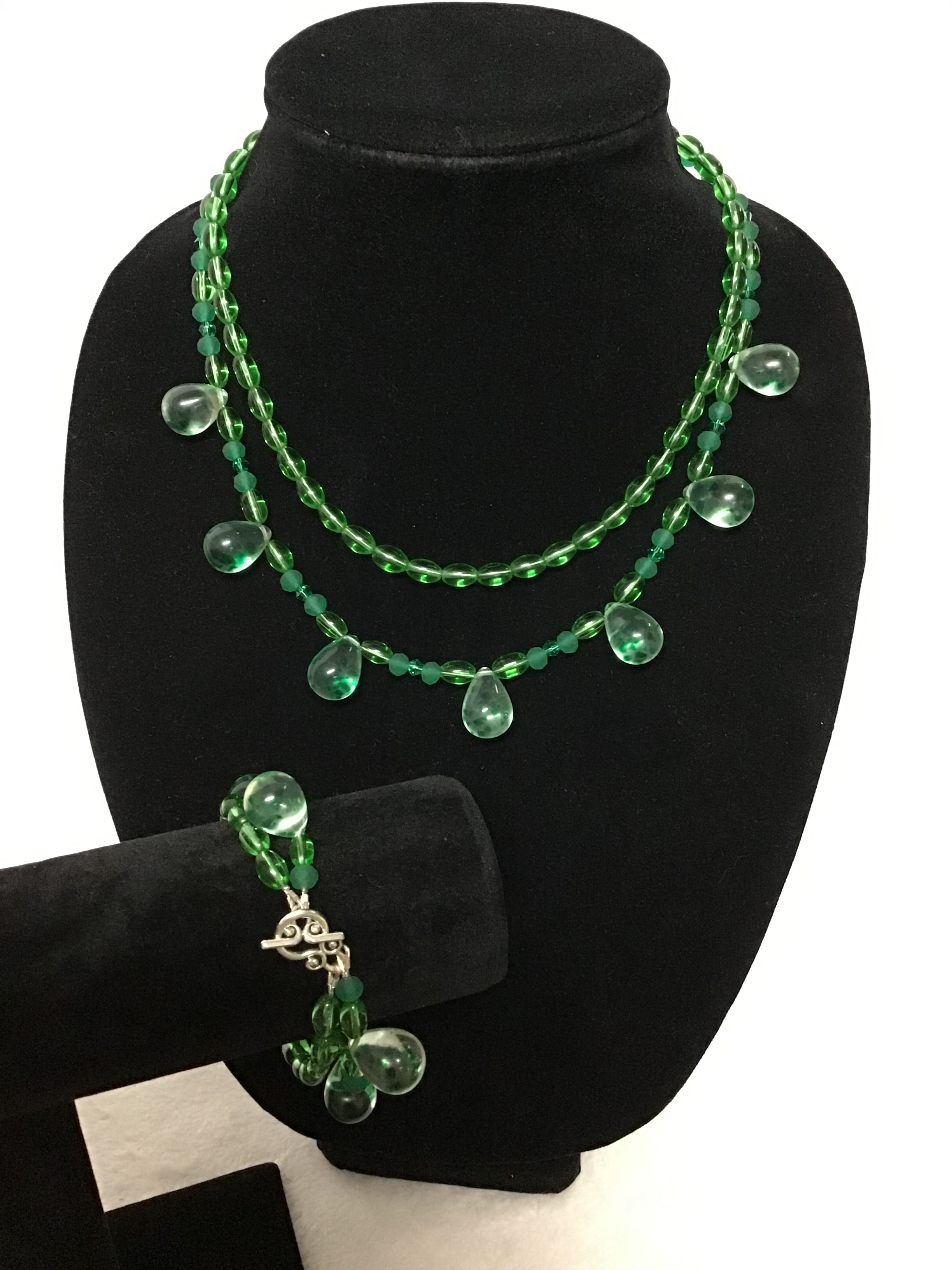 Green Layered Necklace Set