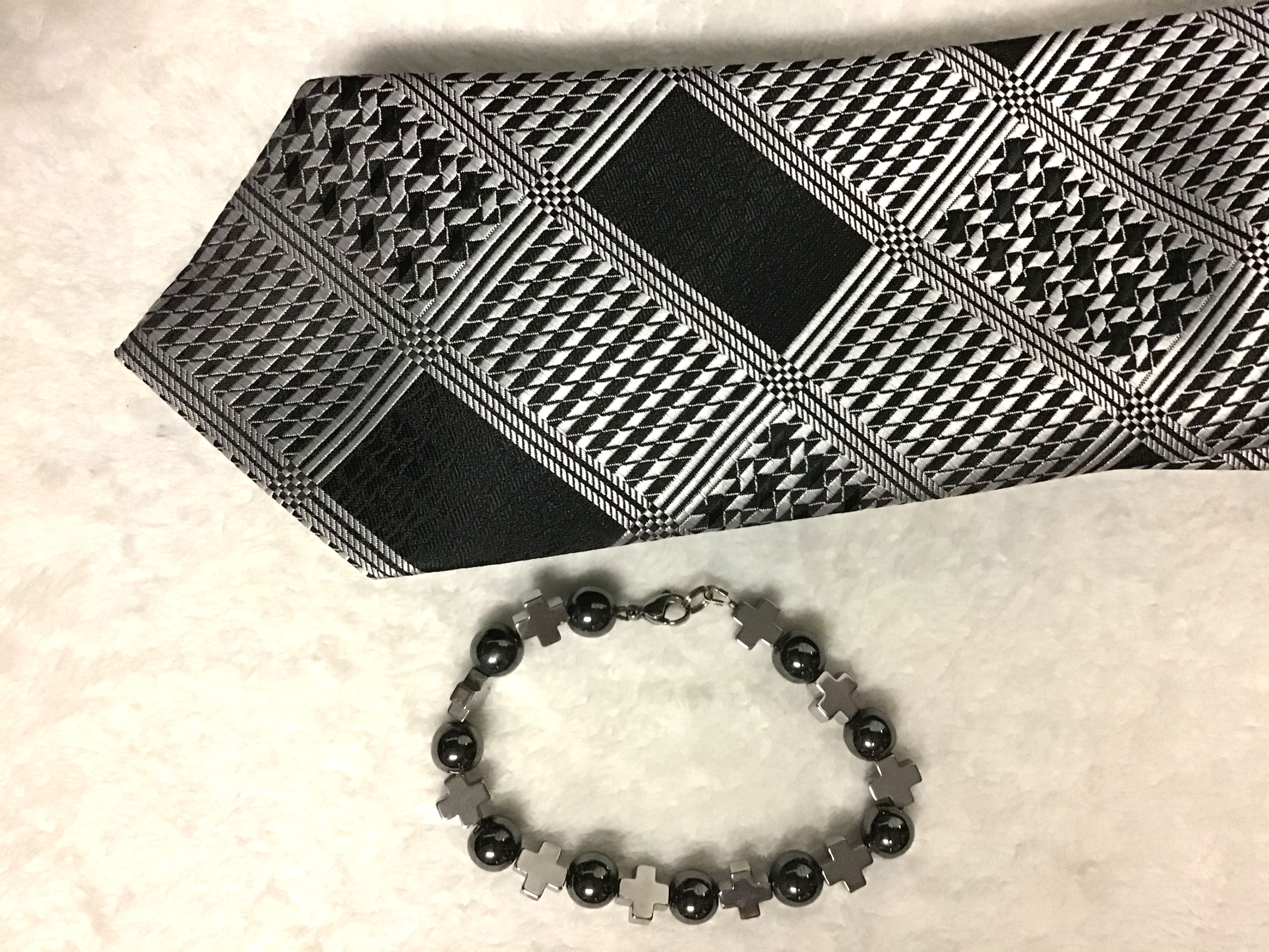 Men's Tie And Bracelet Set