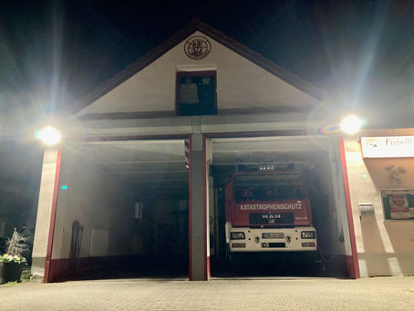 Einsatz Nr. 11 - 16.04.2023 | 21:32 Uhr - 21:55 Uhr | TH1: Tragehilfe
