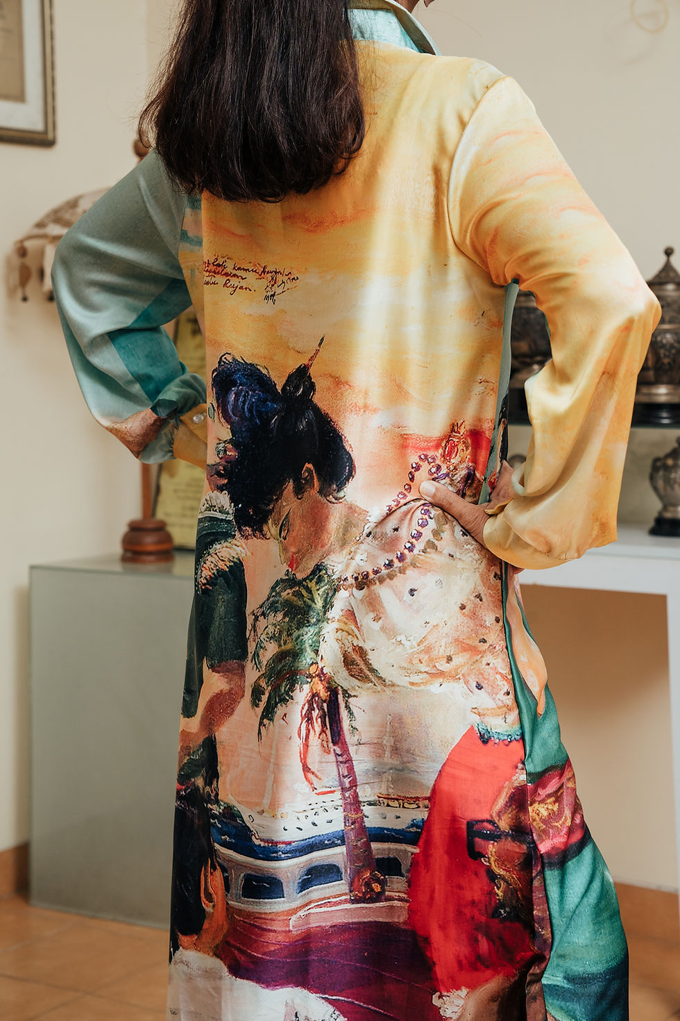 Thumbnail: "Gerak Baru" Gaun Lengan Panjang 