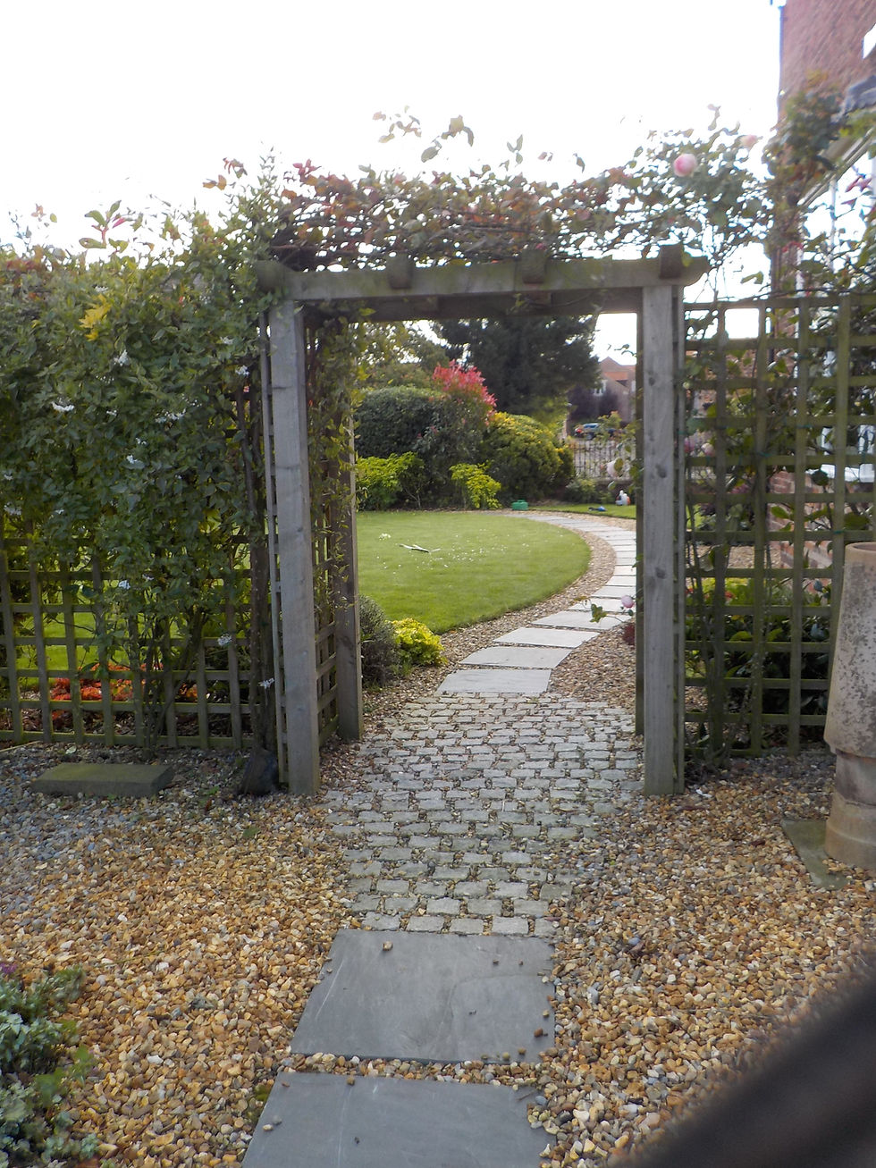 rose arch garden